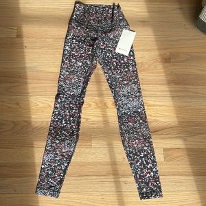 BRAND NEW lulu lemon align leggings 28”